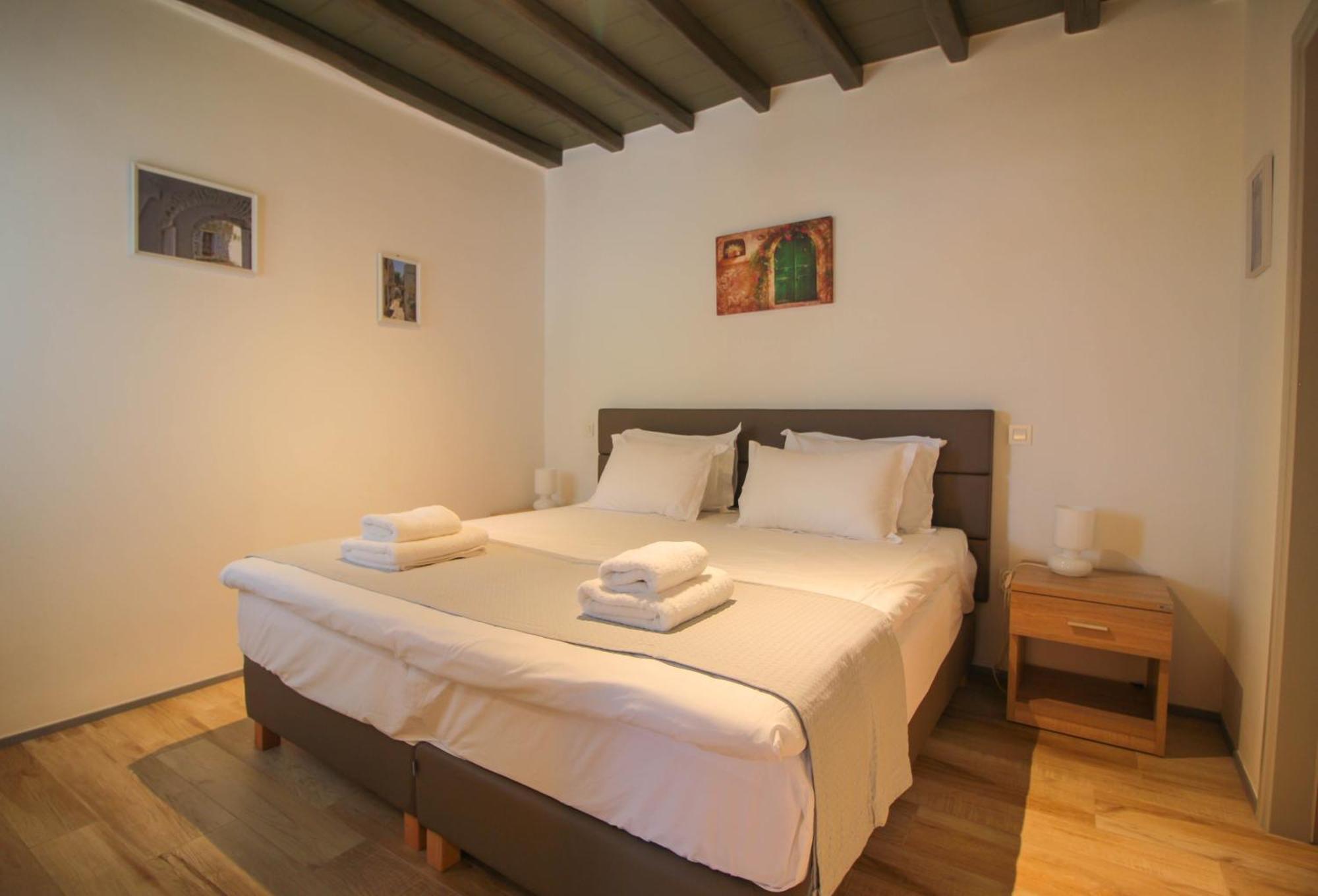 Aparthotel Tinos Pigeon House Tzados Habitación foto